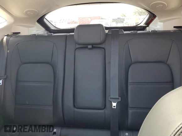 2020 Jaguar E-Pace SE z VIN SADFP2FX0L1Z86462, wystawiony jako Copart lot #51167515 z przebiegiem 31 482 mil mil oraz Nie do naprawy. Historia ofert i sprzedaży dostępna na DreamBid. Obrazek 10.