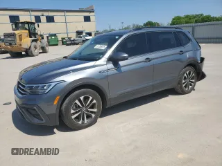 2023 Volkswagen Tiguan S z VIN 3VVRB7AX4PM056277, wystawiony jako Copart lot #51765975 z przebiegiem 53 697 mil mil oraz Czysty tytuł • Clean title. Historia ofert i sprzedaży dostępna na DreamBid. Obrazek 1.