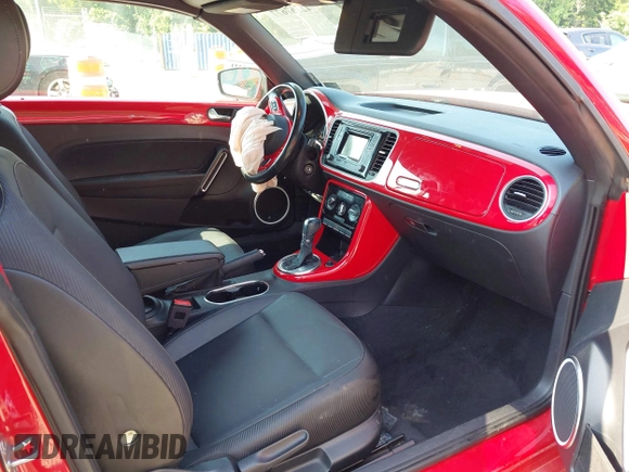 2019 Volkswagen Beetle S with VIN 3VW5DAAT7KM510898, listed as a IAAI auction lot 42567677 with Not provided miles and . Bid and sale history available at DreamBid. Image 5.