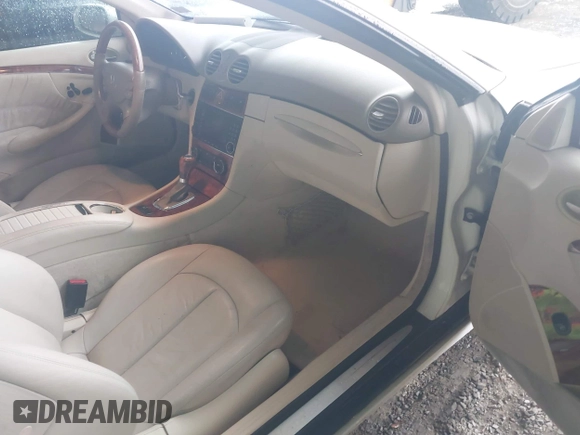 2007 Mercedes-Benz CLK 350 with VIN WDBTK56F07T082559, listed as a IAAI auction lot 42012047 with 76,513 mi miles and . Bid and sale history available at carsss.com. Image 5.