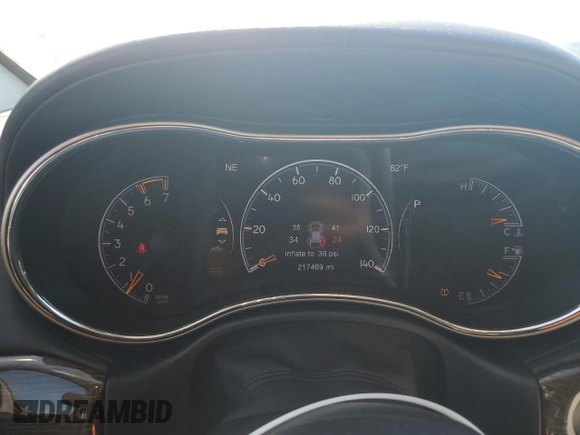 2017 Jeep Grand Cherokee Summit with VIN 1C4RJFJT9HC736624, listed as a Copart auction lot 62197245 with 217,469 mi miles and Salvage title. Bid and sale history available at DreamBid. Image 9.