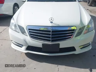 2012 Mercedes-Benz E-Class E 350 Luxury with VIN WDDHF5KB3CA592530, listed as a IAAI auction lot 41839974 with 115,012 mi miles. Bid and sale history available at carsss.com. Image 6.