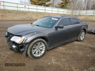 2014 Chrysler 300 z VIN 2C3CCAAG1EH276152, wystawiony jako Copart lot #52459535 z przebiegiem 122 259 mil mil oraz Czysty tytuł • Clean title. Historia ofert i sprzedaży dostępna na DreamBid. Obrazek 1.