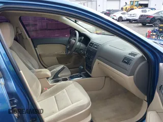 2009 Ford Fusion SE with VIN 3FAHP07129R174071, listed as a IAAI auction lot 41849832 with 208,463 mi miles. Bid and sale history available at carsss.com. Image 5.