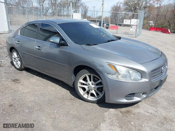 2009 Nissan Maxima 3.5 S with VIN 1N4AA51E89C813578, listed as a IAAI auction lot 39108267 with 148,937 mi miles. Bid and sale history available at carsss.com. Image 1.