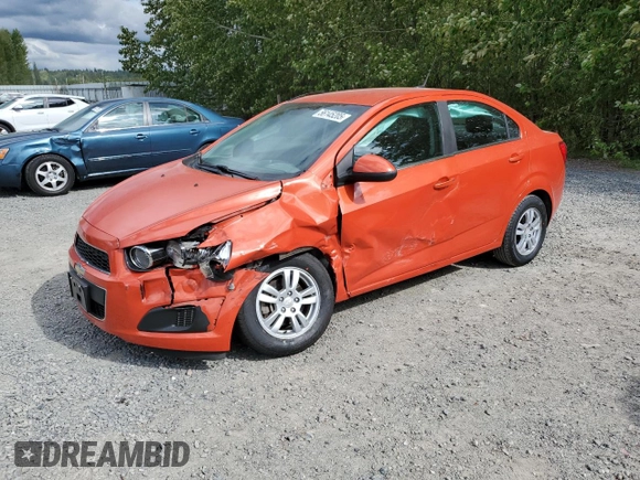 2012 Chevrolet Sonic LT z VIN 1G1JD5SB3C4231033, wystawiony jako Copart lot #56145205 z przebiegiem 43 015 mil mil oraz Szkoda całkowita • Salvage title. Historia ofert i sprzedaży dostępna na DreamBid. Obrazek 1.