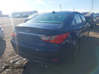 2014 Hyundai Sonata SE with VIN 5NPEC4AC6EH839254, listed as a IAAI auction lot 41531077 with 190,000 mi miles and . Bid and sale history available at DreamBid. Image 4.