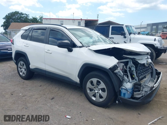 2021 Toyota RAV4 LE z VIN 2T3H1RFV8MW182801, wystawiony jako IAAI lot #42519435 z przebiegiem 44 932 mil mil oraz . Historia ofert i sprzedaży dostępna na DreamBid. Obrazek 1.