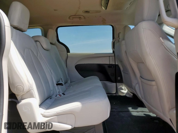 2017 Chrysler Pacifica Touring with VIN 2C4RC1DG4HR516522, listed as a Copart auction lot 56920745 with 87,782 mi miles and Clean title. Bid and sale history available at DreamBid. Image 11.