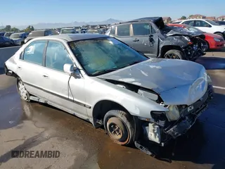1997 Honda Accord LX with VIN 1HGCD5637VA249818, listed as a IAAI auction lot 40947015 with 170,153 mi miles and . Bid and sale history available at carsss.com. Image 1.