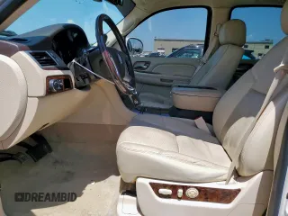 2008 Cadillac Escalade z VIN 1GYEC638X8R166660, wystawiony jako Copart lot #58272785 z przebiegiem 129 470 mil mil oraz Szkoda całkowita • Salvage title. Historia ofert i sprzedaży dostępna na DreamBid. Obrazek 7.