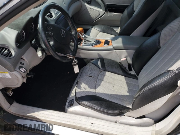 2005 Mercedes-Benz SL 55 AMG with VIN WDBSK74F75F086906, listed as a Copart auction lot 58482615 with 100,111 mi miles and Clean title. Bid and sale history available at DreamBid. Image 7.