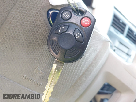 2008 Ford Escape XLS с VIN 1FMCU02Z78KC32703, выставлен на аукционе IAAI как лот 41998928 с пробегом 212 746 миль миль и . История ставок и продаж доступна на DreamBid. Изображение 11.