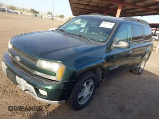 2004 Chevrolet TrailBlazer EXT LT with VIN 1GNET16S546187533, listed as a IAAI auction lot 41648066 with 132,481 mi miles. Bid and sale history available at carsss.com. Image 2.