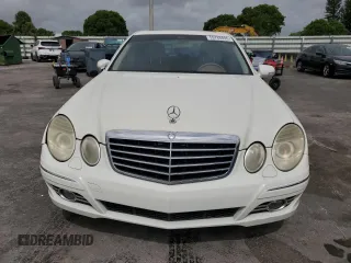 2008 Mercedes-Benz E 350 Luxury z VIN WDBUF56X88B250022, wystawiony jako Copart lot #59788895 z przebiegiem 110 565 mil mil oraz Szkoda całkowita • Salvage title. Historia ofert i sprzedaży dostępna na DreamBid. Obrazek 5.
