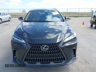 2024 Lexus NX 350h Premium z VIN JTJGKCEZ9R5020262, wystawiony jako IAAI lot #41704238 z przebiegiem 9 089 mil mil oraz . Historia ofert i sprzedaży dostępna na DreamBid. Obrazek 12.