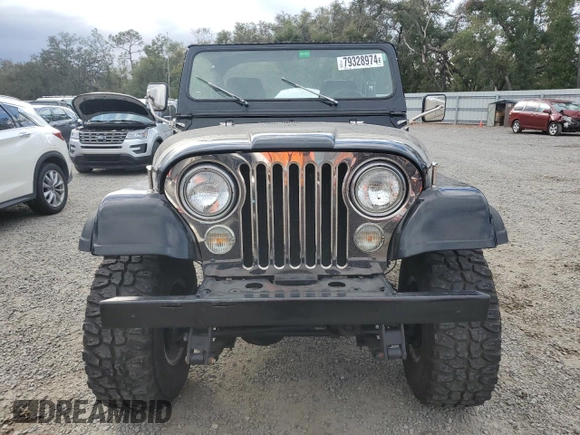 1982 Jeep CJ z VIN 1JCCM85A8CT000346, wystawiony jako Copart lot #79328974 z przebiegiem 3 949 mil mil oraz Nie do naprawy • Non repairable. Historia ofert i sprzedaży dostępna na DreamBid. Obrazek 5.