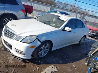 2013 Mercedes-Benz E 350 Luxury z VIN WDDHF5KB2DA740006, wystawiony jako IAAI lot #41391159 z przebiegiem 117 467 mil mil oraz . Historia ofert i sprzedaży dostępna na DreamBid. Obrazek 17.