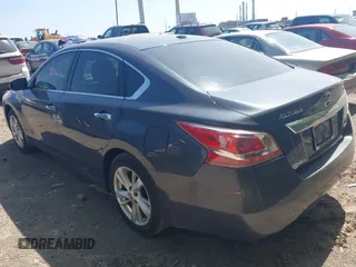 2013 Nissan Altima SV with VIN 1N4AL3APXDC123274, listed as a IAAI auction lot 42137247 with 160,286 mi miles and . Bid and sale history available at DreamBid. Image 3.