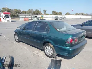 2000 Honda Civic VP with VIN 2HGEJ6610YH573172, listed as a IAAI auction lot 40748705 with 221,801 mi miles. Bid and sale history available at carsss.com. Image 3.
