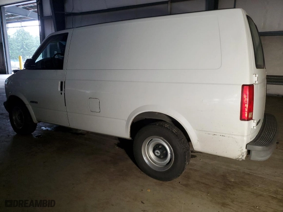 1999 Chevrolet Astro Cargo Van with VIN 1GCDM19W1XB159028, listed as a Copart auction lot 82447454 with 192,715 mi miles and Salvage Title. Bid and sale history available at carsss.com. Image 2.