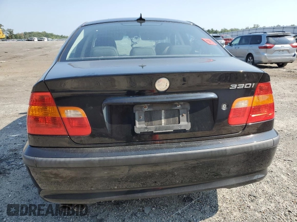 2005 BMW 3 Series 330i with VIN WBAEV53455KM42476, listed as a Copart auction lot 68760164 with 185,678 mi miles and Clean Title. Bid and sale history available at carsss.com. Image 6.