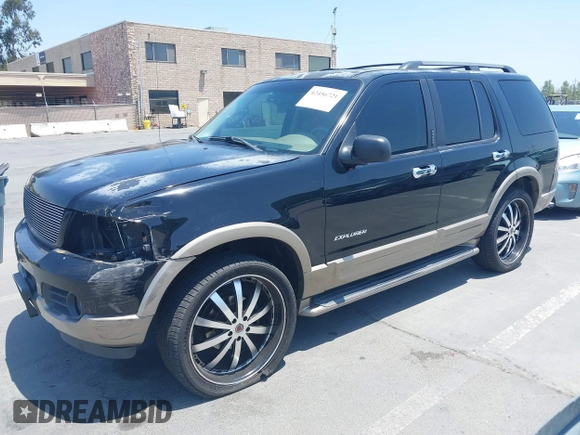 2002 Ford Explorer Eddie Bauer z VIN 1FMDU74E42ZC47584, wystawiony jako IAAI lot #42456721 z przebiegiem 141 518 mil mil oraz . Historia ofert i sprzedaży dostępna na DreamBid. Obrazek 17.