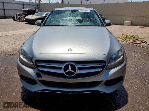 2015 Mercedes-Benz C 300 Luxury with VIN 55SWF4KB6FU014749, listed as a Copart auction lot 55673185 with 152,729 mi miles and Clean title. Bid and sale history available at DreamBid. Image 5.