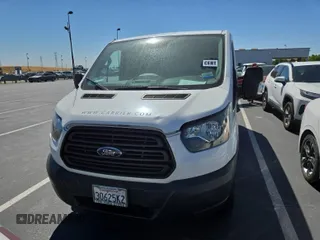 2017 Ford Transit z VIN 1FTYR1YM1HKB36417, wystawiony jako IAAI lot #42617602 z przebiegiem 96 942 mil mil oraz . Historia ofert i sprzedaży dostępna na DreamBid. Obrazek 33.