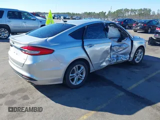 2018 Ford Fusion SE with VIN 3FA6P0HD1JR227721, listed as a IAAI auction lot 41587967 with 180,084 mi miles. Bid and sale history available at carsss.com. Image 4.
