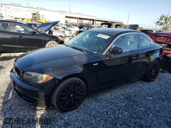 2011 BMW 1 Series 128i z VIN WBAUP7C54BVK78416, wystawiony jako Copart lot #49027615 z przebiegiem 172 409 mil mil oraz Szkoda całkowita • Salvage title. Historia ofert i sprzedaży dostępna na DreamBid. Obrazek 1.