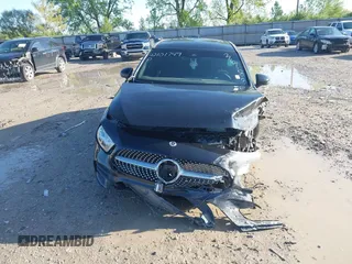 2022 Mercedes-Benz A 220 z VIN W1K3G4FB4NJ367693, wystawiony jako IAAI lot #42101749 z przebiegiem 26 494 mil mil oraz . Historia ofert i sprzedaży dostępna na DreamBid. Obrazek 13.