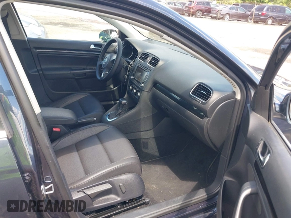 2010 Volkswagen Jetta SE with VIN 3VWTX7AJ2AM613550, listed as a IAAI auction lot 42281149 with 100,666 mi miles and . Bid and sale history available at DreamBid. Image 5.
