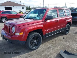2014 Jeep Patriot Latitude with VIN 1C4NJRFB4ED897890, listed as a IAAI auction lot 41978399 with 76,688 mi miles. Bid and sale history available at carsss.com. Image 17.