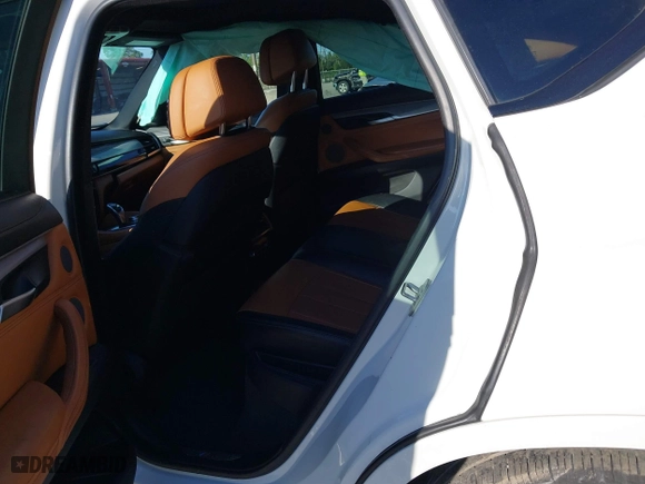 2018 BMW X6 xDrive35i with VIN 5UXKU2C5XJ0Z62290, listed as a IAAI auction lot 41687837 with 102,908 mi miles. Bid and sale history available at carsss.com. Image 8.