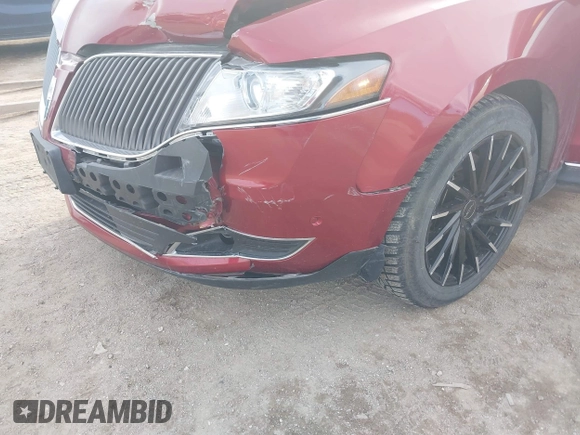 2014 Lincoln MKT EcoBoost z VIN 2LMHJ5ATXEBL58430, wystawiony jako IAAI lot #41657571 z przebiegiem 58 502 mil mil oraz . Historia ofert i sprzedaży dostępna na DreamBid. Obrazek 6.