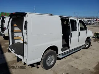 2024 Chevrolet Express Cargo z VIN 1GCWGAFP8R1271654, wystawiony jako Copart lot #50373785 z przebiegiem 3 947 mil mil oraz Czysty tytuł • Clean title. Historia ofert i sprzedaży dostępna na DreamBid. Obrazek 3.