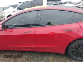 2018 Tesla Model 3 Long Range Battery z VIN 5YJ3E1EB7JF135199, wystawiony jako IAAI lot #41580853 z przebiegiem 131 774 mil mil oraz . Historia ofert i sprzedaży dostępna na DreamBid. Obrazek 14.