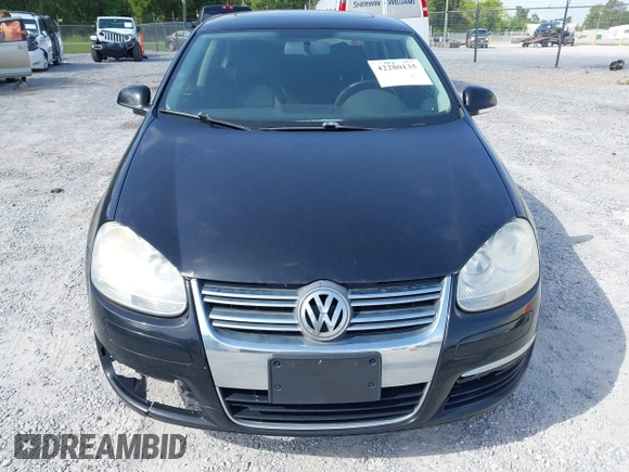 2010 Volkswagen Jetta SE с VIN 3VWRX7AJ7AM049582, выставлен на аукционе IAAI как лот 42280135 с пробегом 140 670 миль миль и . История ставок и продаж доступна на DreamBid. Изображение 6.