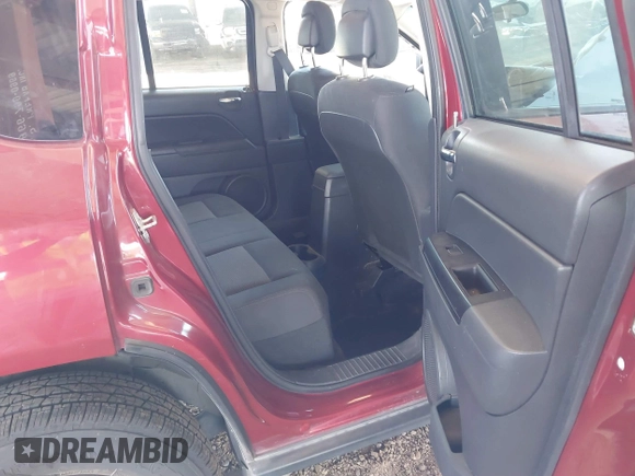 2015 Jeep Compass Sport with VIN 1C4NJCBA8FD413229, listed as a IAAI auction lot 41873161 with 72,976 mi miles. Bid and sale history available at carsss.com. Image 8.