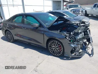 2025 Audi S3 z VIN WAUJ5DGY7SA058173, wystawiony jako IAAI lot #41785232 z przebiegiem 1083 mil mil oraz . Historia ofert i sprzedaży dostępna na DreamBid. Obrazek 1.