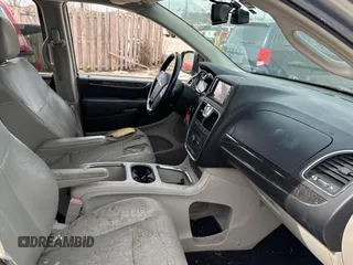 2011 Chrysler Town & Country Limited with VIN 2A4RR6DGXBR783676, listed as a Copart auction lot 47818865 with 126,082 mi miles and Clean Title. Bid and sale history available at carsss.com. Image 5.
