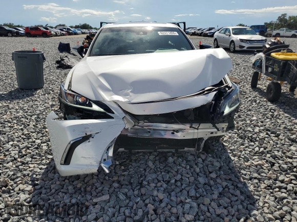 2021 Lexus ES 350 with VIN 58ADZ1B10MU089042, listed as a Copart auction lot 62071455 with 28,042 mi miles and Salvage title. Bid and sale history available at DreamBid. Image 5.
