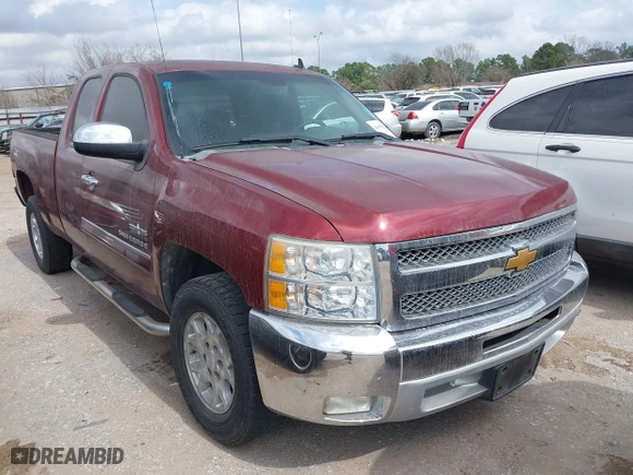 2013 Chevrolet Silverado 1500 LT with VIN 1GCRCSE02DZ385226, listed as a IAAI auction lot 41450120 with 113,163 mi miles. Bid and sale history available at carsss.com. Image 1.