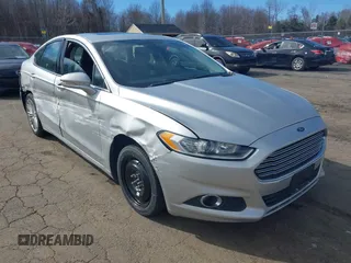 2016 Ford Fusion SE with VIN 3FA6P0T93GR348715, listed as a IAAI auction lot 41810962 with 102,782 mi miles. Bid and sale history available at carsss.com. Image 1.