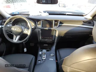 2020 Infiniti QX50 LUXE with VIN 3PCAJ5M18LF102797, listed as a Copart auction lot 35797573 with 25,104 mi miles. Bid and sale history available at carsss.com. Image 8.