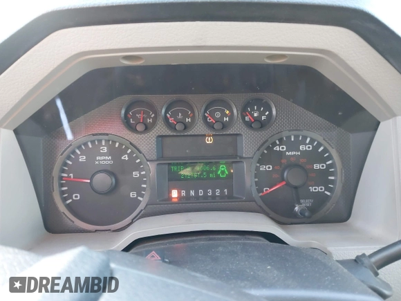 2010 Ford Super Duty F-250 SRW XL with VIN 1FTSW2B51AEA18636, listed as a IAAI auction lot 41401961 with 212,781 mi miles. Bid and sale history available at carsss.com. Image 7.