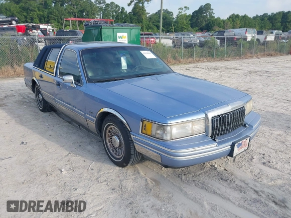 1994 Lincoln Town Car Executive with VIN 1LNLM81W5RY745596, listed as a IAAI auction lot 42548865 with 380,567 mi miles and . Bid and sale history available at DreamBid. Image 1.