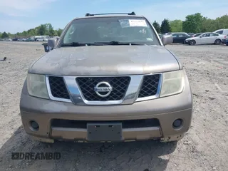 2006 Nissan Pathfinder SE z VIN 5N1AR18W56C642984, wystawiony jako IAAI lot #42063835 z przebiegiem 158 685 mil mil oraz . Historia ofert i sprzedaży dostępna na DreamBid. Obrazek 12.