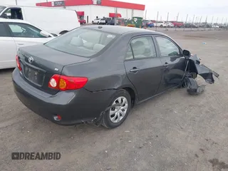2010 Toyota Corolla z VIN 1NXBU4EE7AZ245649, wystawiony jako IAAI lot #42116044 z przebiegiem 124 984 mil mil oraz . Historia ofert i sprzedaży dostępna na DreamBid. Obrazek 4.